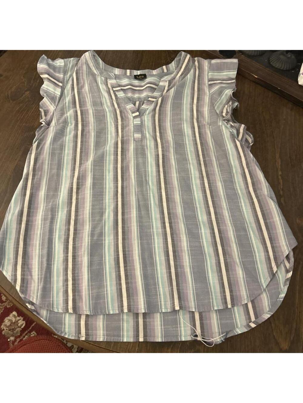 Lee white & blue striped blouse w/ruffle sleeves, size XL #workwear#fashion#lee